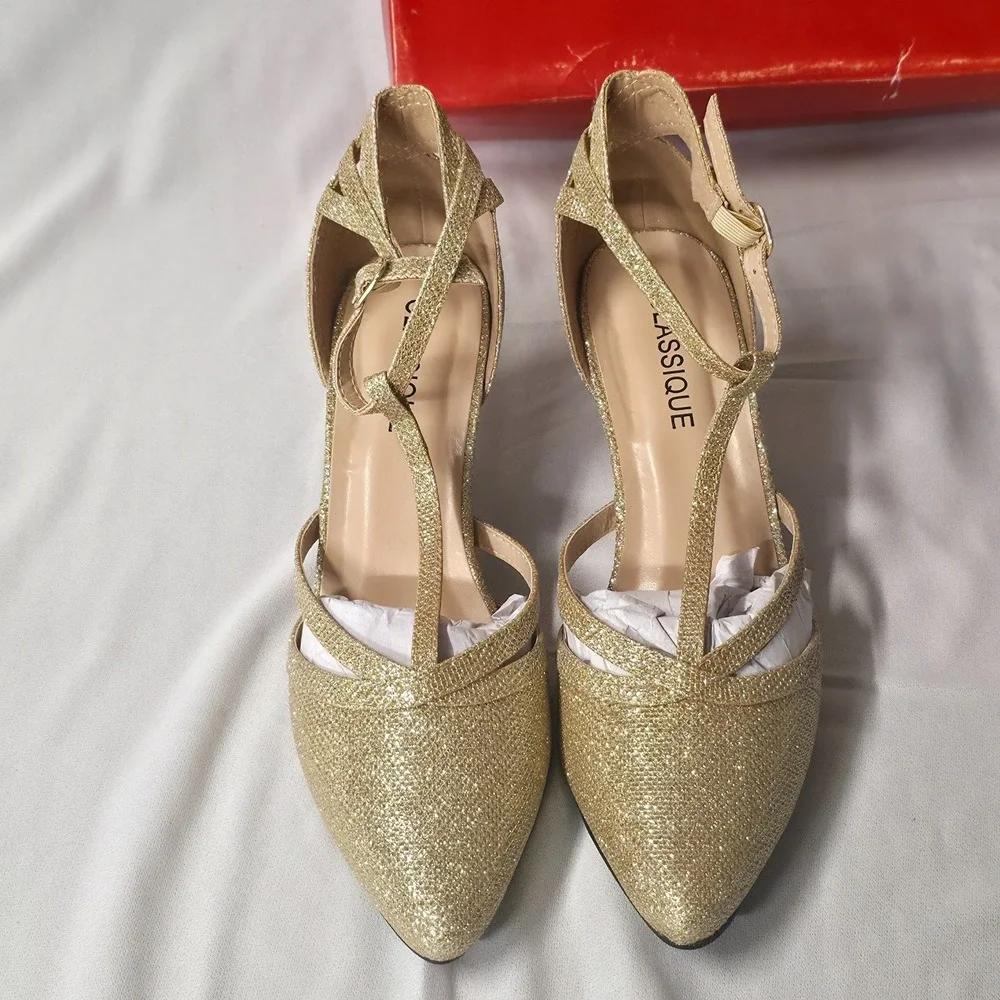 Classique Stacia Women's Glittery Gold Dress‎ 3 Inch Heels Size 9M NIB